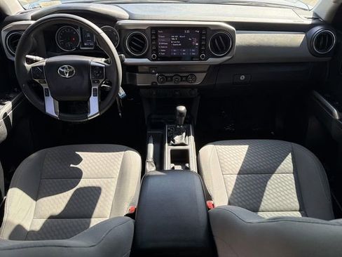 Used 2021 Toyota Tacoma SR5 RWD image 17