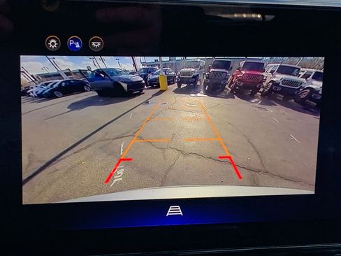 Used 2025 Chevrolet Equinox LT image 17