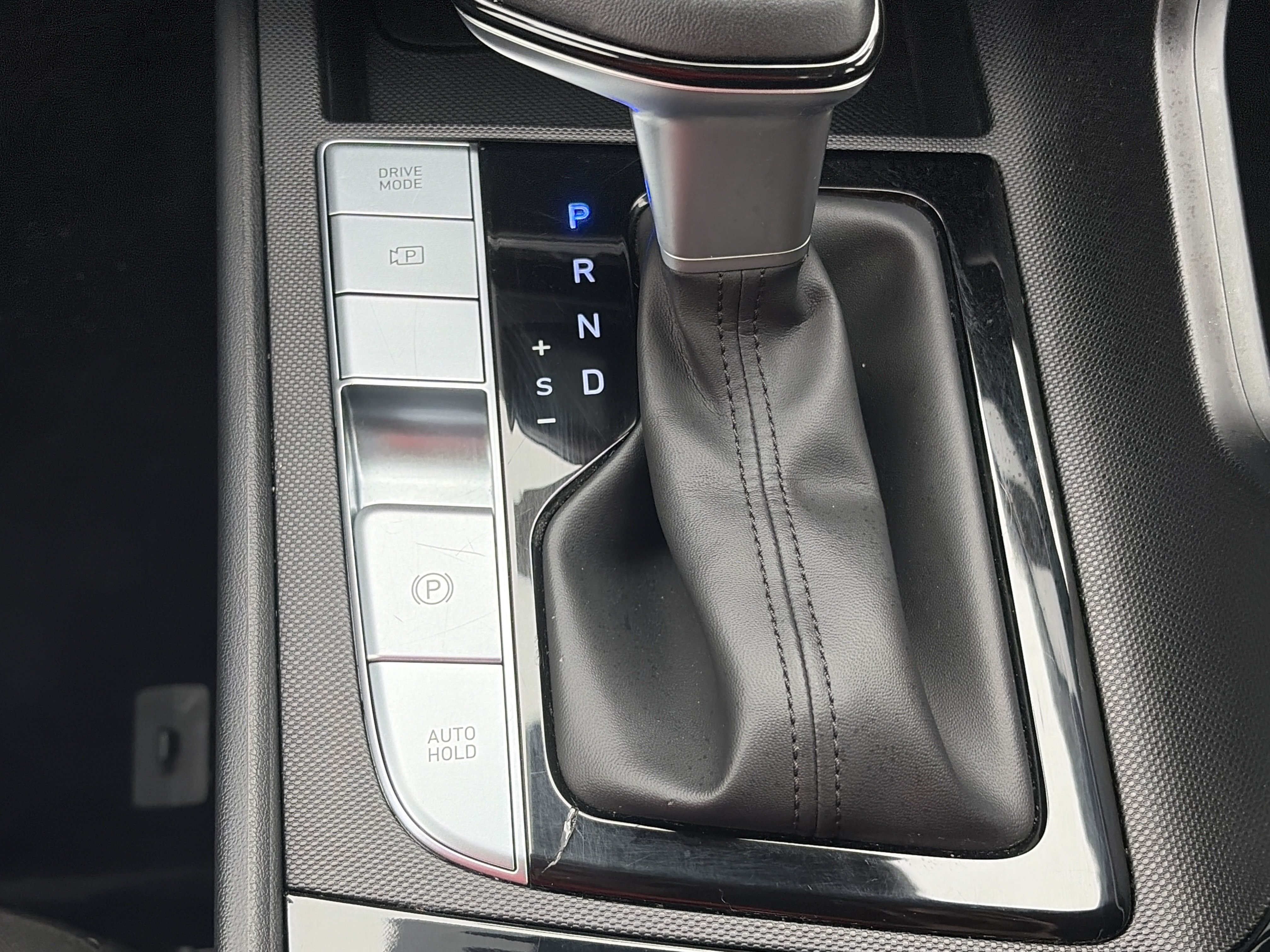 Used 2025 Hyundai Elantra SEL FWD image 33