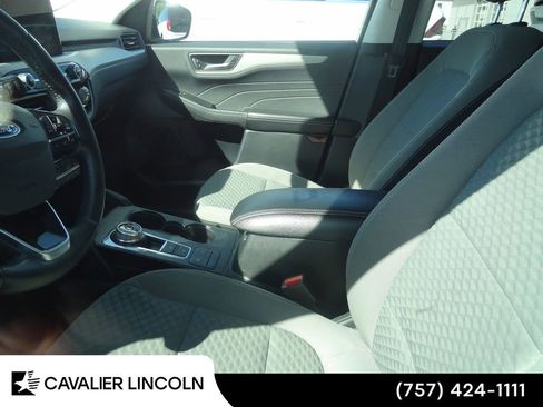 Used 2022 Ford Escape SE w/ Convenience Package FWD image 8