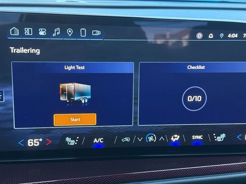 Used 2025 Chevrolet Traverse Z71 w/ Driver Confidence Package image 36