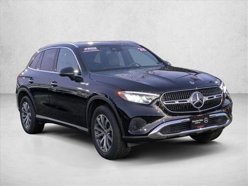 Certified 2025 Mercedes-Benz GLC 300 4MATIC image 3