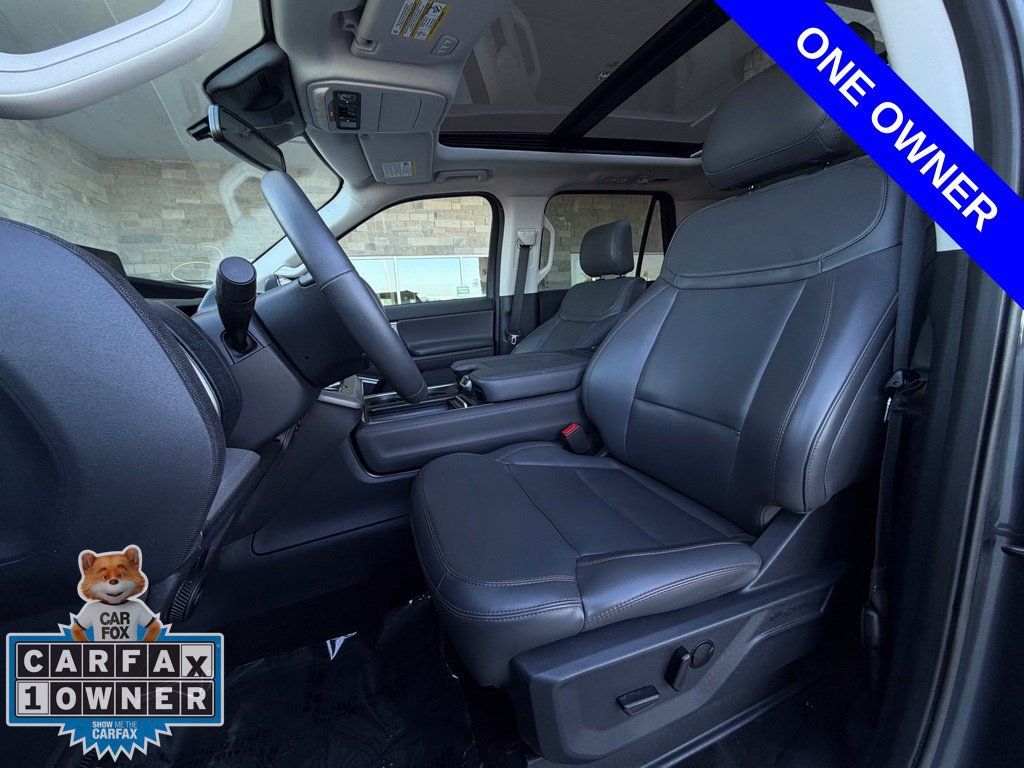 Used 2025 Ford Expedition Active AWD/4WD image 6