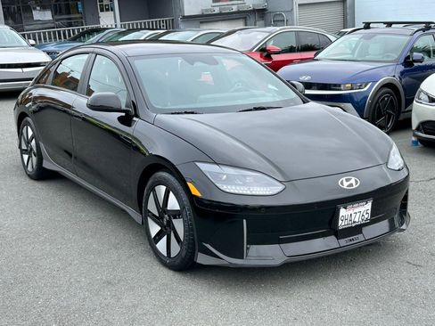 Used 2023 Hyundai Ioniq 6 SE RWD image 3