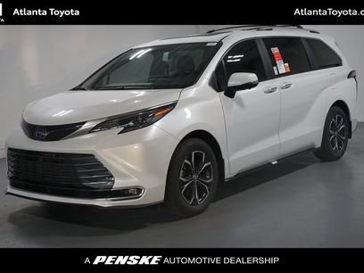New 2025 Toyota Sienna Platinum