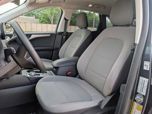 Used 2022 Ford Escape SE w/ SE Sport Appearance Package FWD image 23