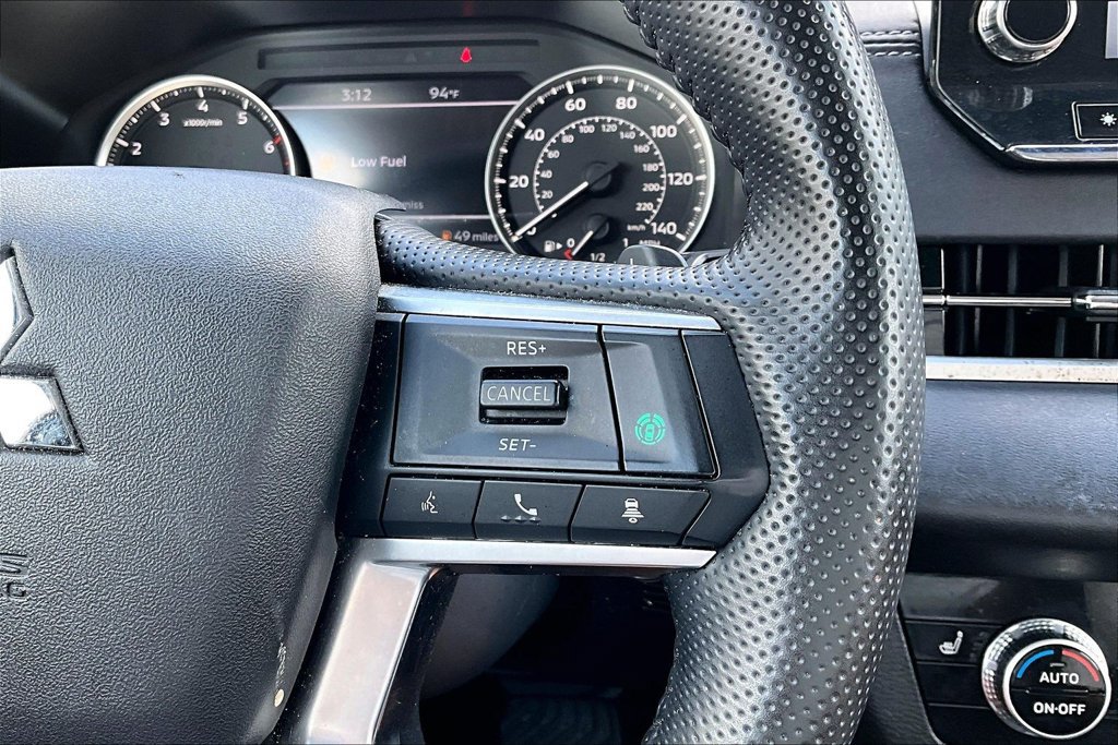 Used 2024 Mitsubishi Outlander SE AWD/4WD image 11