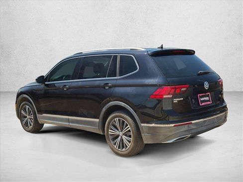 Used 2018 Volkswagen Tiguan SEL AWD/4WD image 7