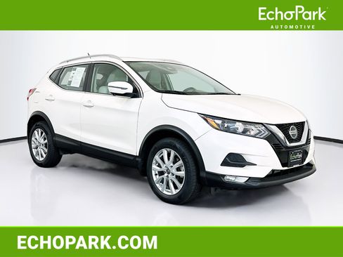 Used 2021 Nissan Rogue Sport SV w/ Technology Package image 1