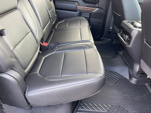 Used 2020 Chevrolet Silverado 1500 LT Trail Boss image 11