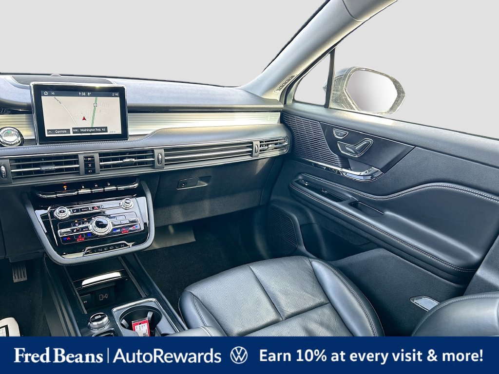 Used 2022 Lincoln Corsair AWD w/ Premium Package image 30