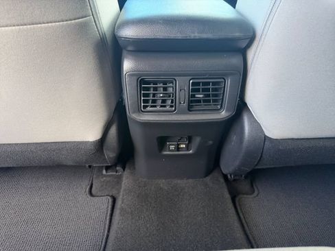 Used 2021 Toyota RAV4 XLE w/ XLE Grade Weather Package AWD/4WD image 27
