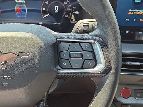 Used 2025 Ford Mustang Coupe RWD image 22