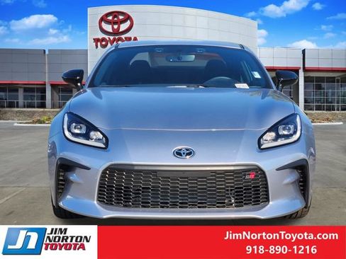 Used 2026 Toyota GR86 Premium w/ Performance Package RWD image 2
