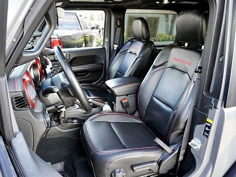 Certified 2022 Jeep Wrangler Rubicon w/ Steel Bumper Group image 18