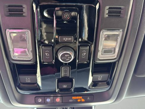 Used 2026 Chevrolet Suburban High Country w/ Sun And Tow Package image 37