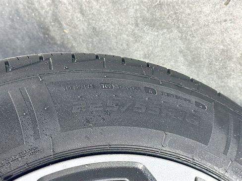 Used 2019 Subaru Forester Limited AWD/4WD image 32