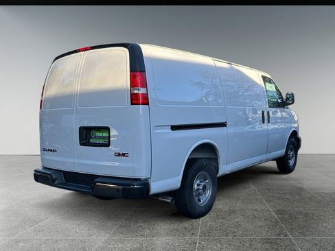 New 2025 GMC Savana 2500 w/ Driver Convenience Package RWD image 7