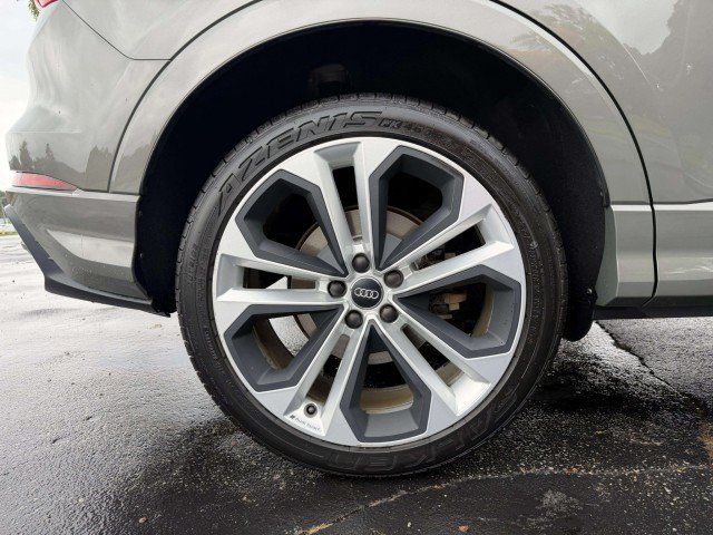 Used 2019 Audi Q3 2.0T Premium Plus w/ Premium Plus Package AWD/4WD image 30