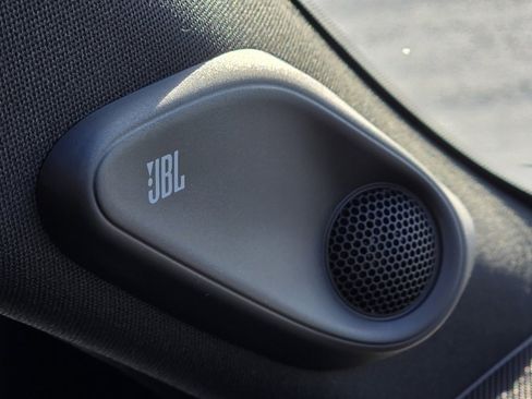 New 2025 Toyota Crown Signia image 9