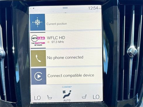 Used 2018 Volvo S90 T5 Momentum w/ Convenience Package image 16