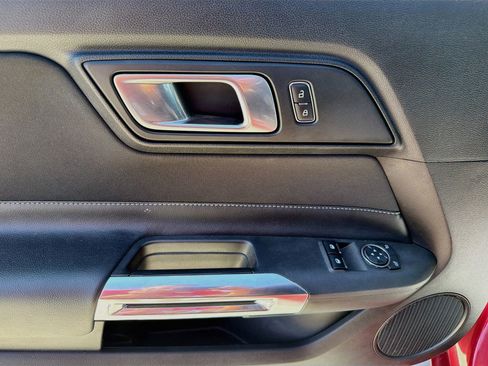 Used 2023 Ford Mustang Coupe RWD image 18