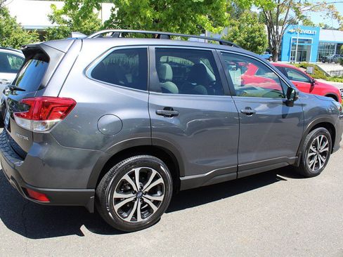 Used 2023 Subaru Forester Limited AWD/4WD image 5