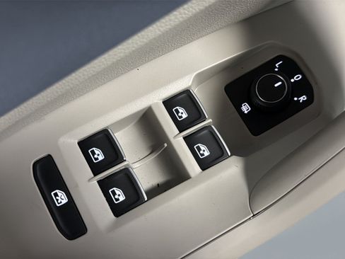 New 2026 Volkswagen Jetta SE FWD image 15