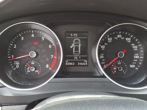 Used 2017 Volkswagen Jetta SE FWD image 25