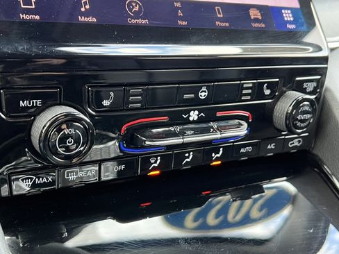 Used 2022 Jeep Grand Cherokee L Limited image 26