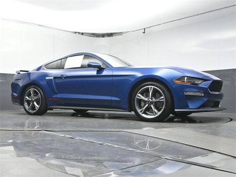 Used 2022 Ford Mustang GT Premium w/ Equipment Group 401A image 32