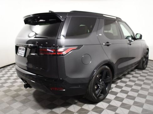 Used 2024 Land Rover Discovery Dynamic SE AWD/4WD image 6