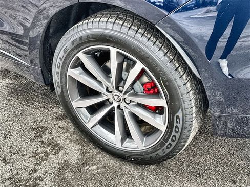 Used 2025 Jaguar F-PACE R-Dynamic S image 11