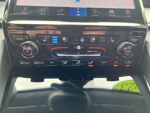 Used 2023 Jeep Grand Cherokee L Limited w/ Luxury Tech Group II AWD/4WD image 31