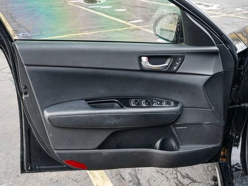 Used 2017 Kia Optima EX image 9
