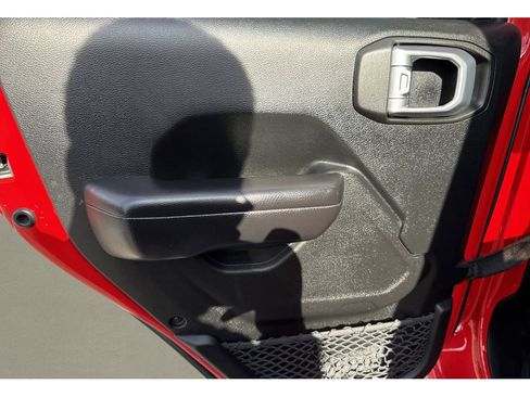 Used 2020 Jeep Gladiator Sport w/ Quick Order Package 24S image 18