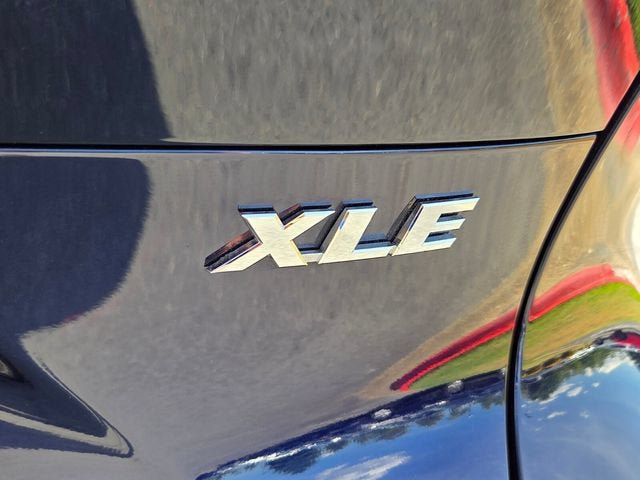 Used 2024 Toyota Venza XLE AWD/4WD image 16