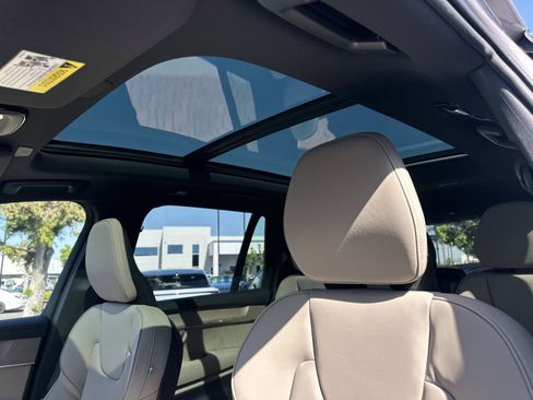 New 2026 Volvo XC90 B6 Plus image 25