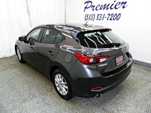 Used 2017 MAZDA MAZDA3 Sport FWD image 4