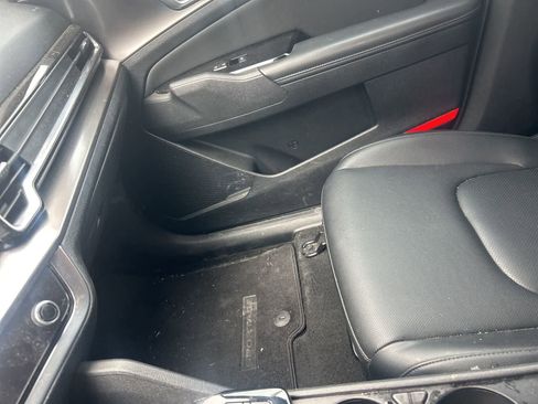 Certified 2024 Kia Sportage EX image 9