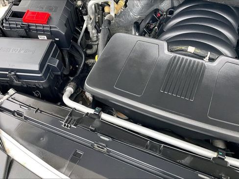 Used 2021 GMC Yukon Denali w/ Advanced Technology Package AWD/4WD image 32