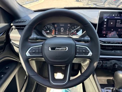 Used 2024 Jeep Compass Trailhawk w/ Sun and Sound Group AWD/4WD image 19