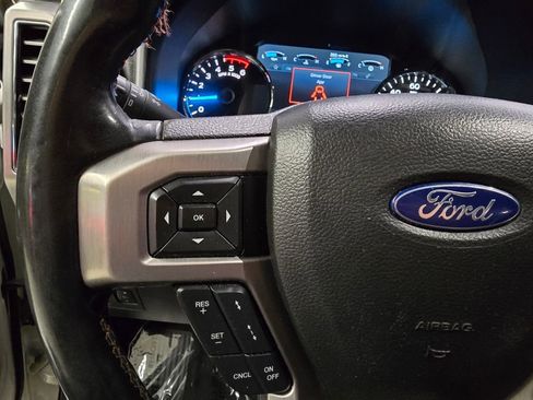 Used 2018 Ford F150 Platinum w/ FX4 Off-Road Package image 23