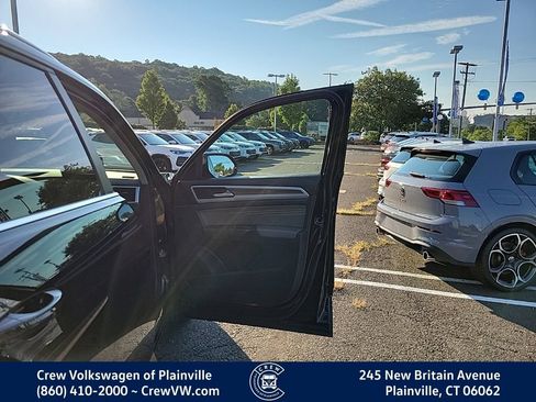 Used 2023 Volkswagen Atlas SEL AWD/4WD image 44