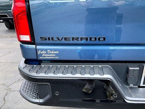 Used 2025 Chevrolet Silverado 2500 LT w/ Trail Boss Package AWD/4WD image 8
