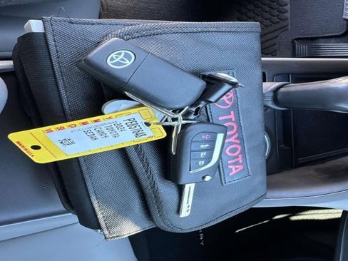 Certified 2024 Toyota Camry SE image 30