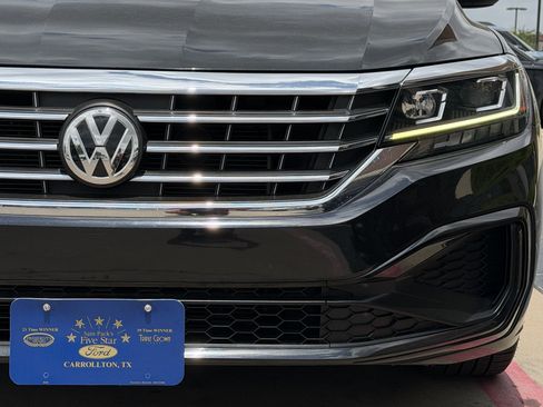 Used 2020 Volkswagen Passat 2.0T R-Line FWD image 9