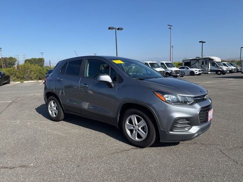 Used 2020 Chevrolet Trax LS w/ Tint and Cruise Package FWD image 3