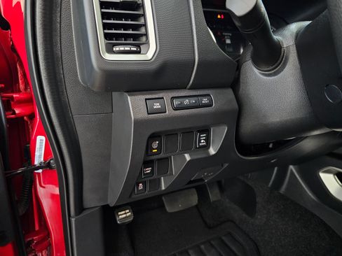 Used 2022 Nissan Frontier SV w/ SV Premium Package RWD image 35
