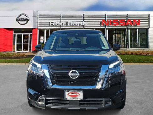 Used 2025 Nissan Pathfinder S w/ Cargo Package AWD/4WD image 2